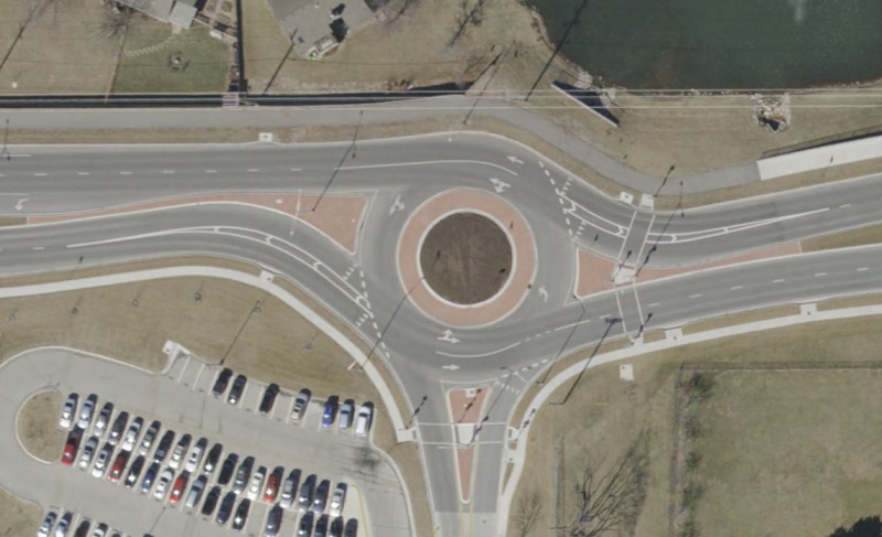 File:Extension Line at Roundabouts.JPG
