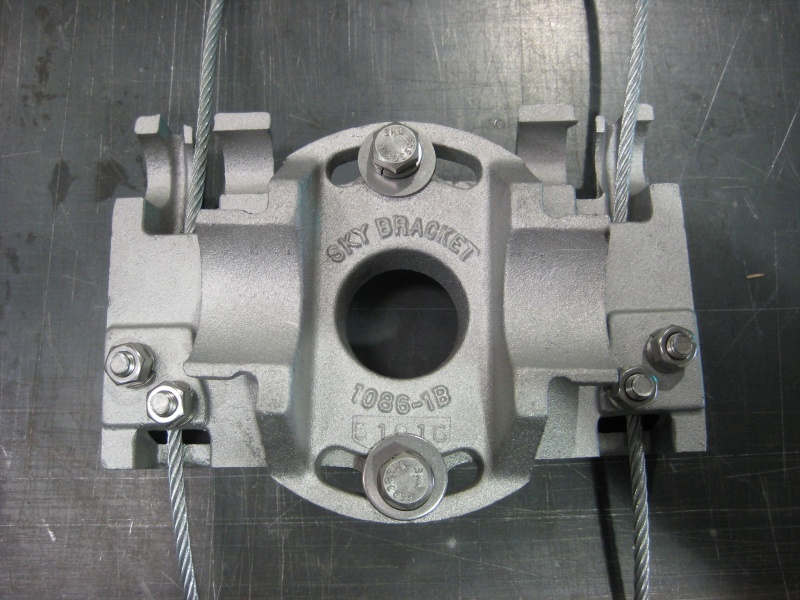 File:TRF PQL PS PHOT SkyBracket OverheadStreetNameSignBracket FrontViewBracket.JPG