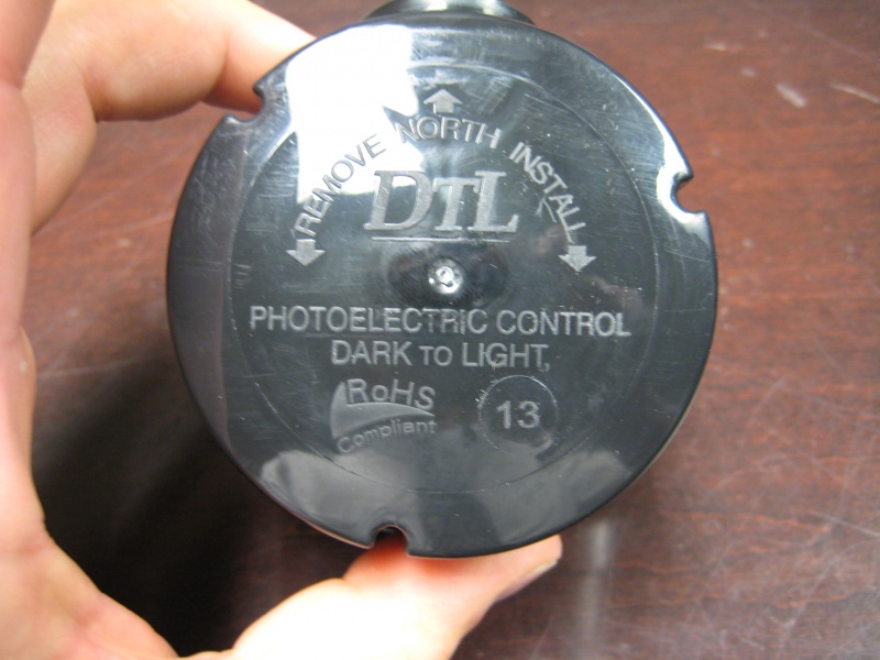 File:TRF PQL SL PHOT DarktoLight Photocell TopView.JPG