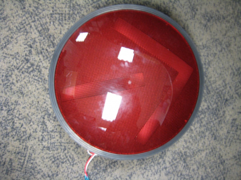 File:TRF PQL TS PHOT Leotek LEDRedArrow Front.JPG